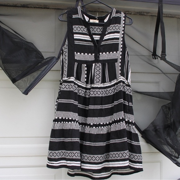 Elan Dresses & Skirts - Elan Medium Mini Dress